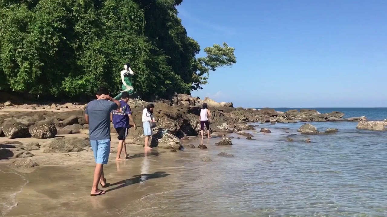 Ngwe Saung beach