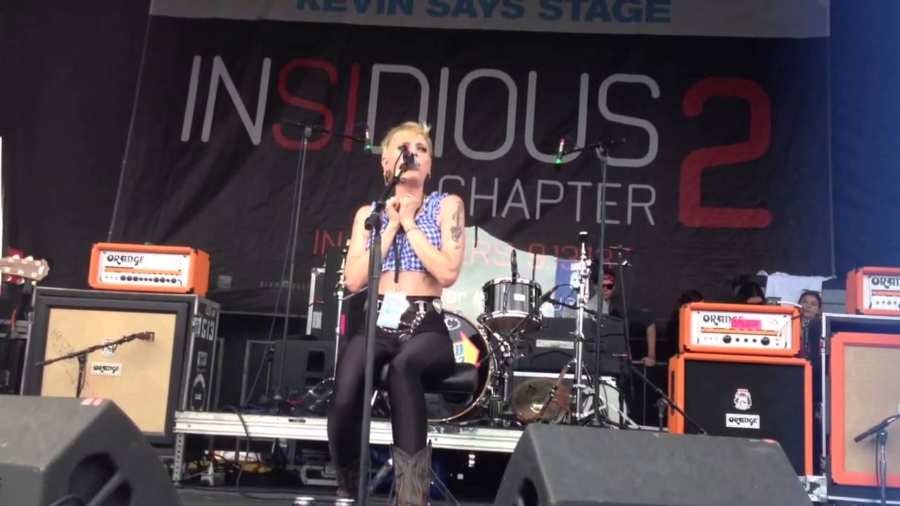 Juliet Simms Warped Tour 2013