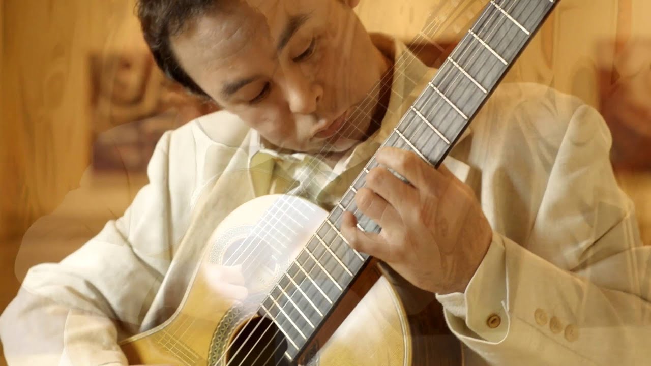 Rafael Elizondo plays Mazurka Choro by H. Villa-Lobos