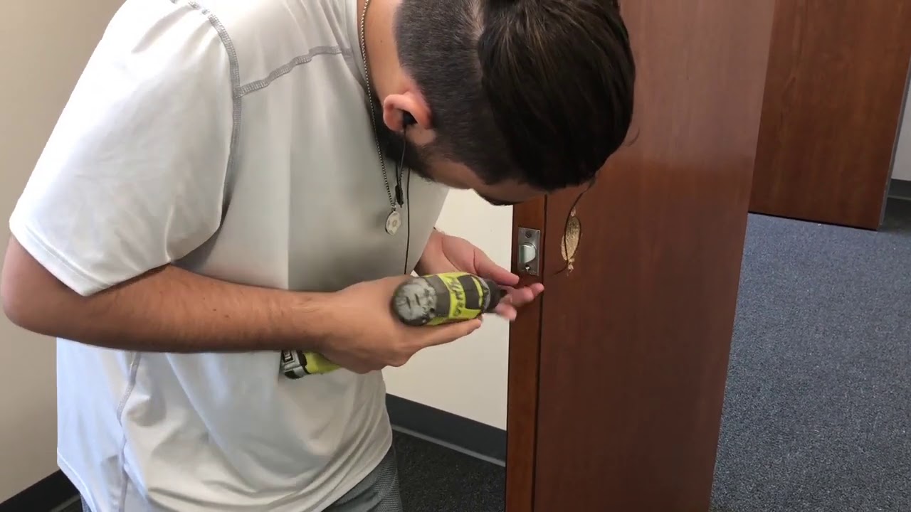 How to install a heavy duty lock set