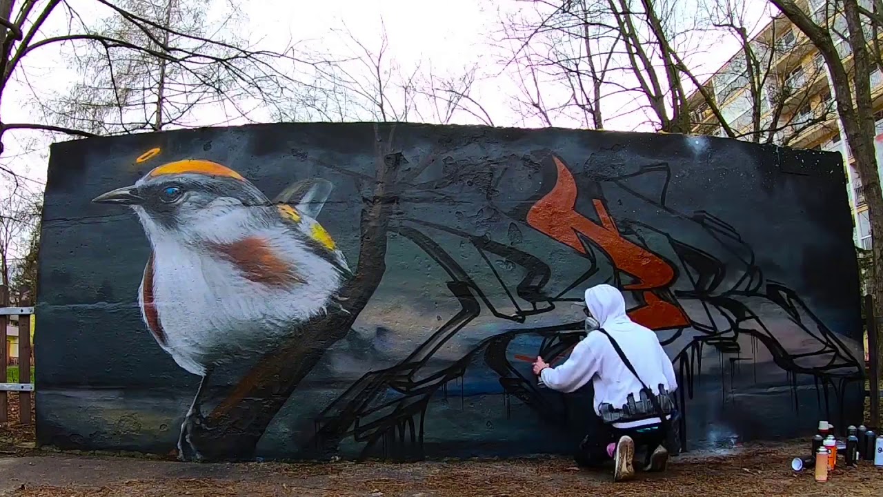 painting a bird character and clasissic graffiti together......