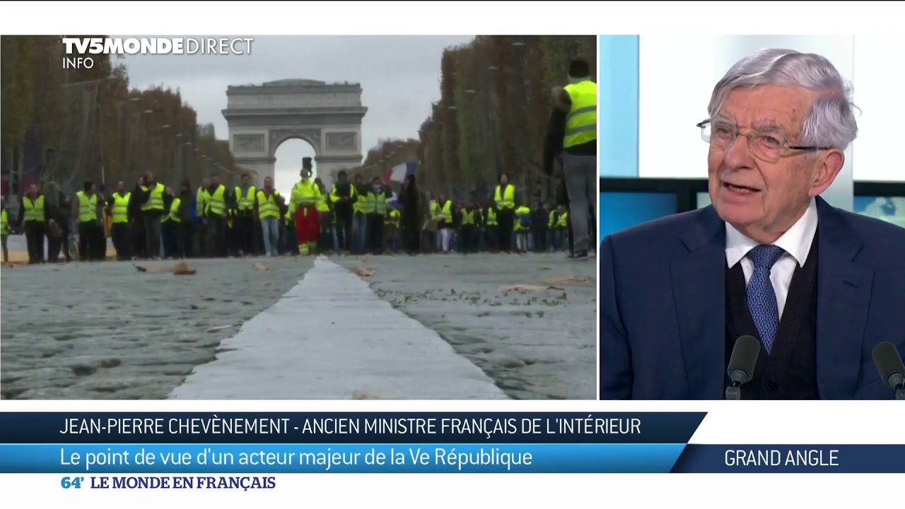 L'actualit&eacute; vue par Jean-Pierre Chev&egrave;nement