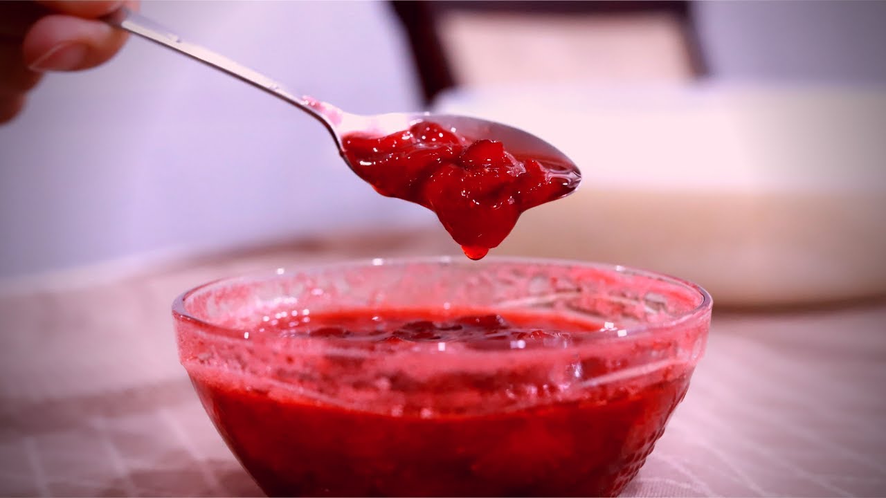 UMA INCR&Iacute;VEL CALDA DE MORANGO PARA SERVIR COM QUALQUER SOBREMESA!
