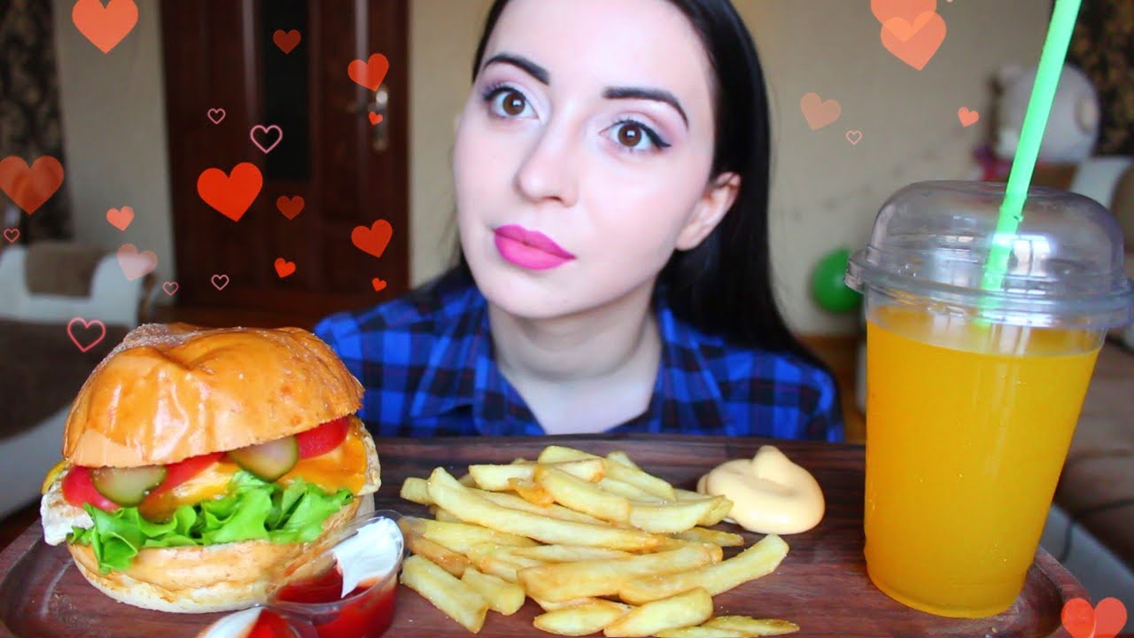 ВКУСНЕЙШИЙ БУРГЕР MUKBANG asmr Ayka Emilly