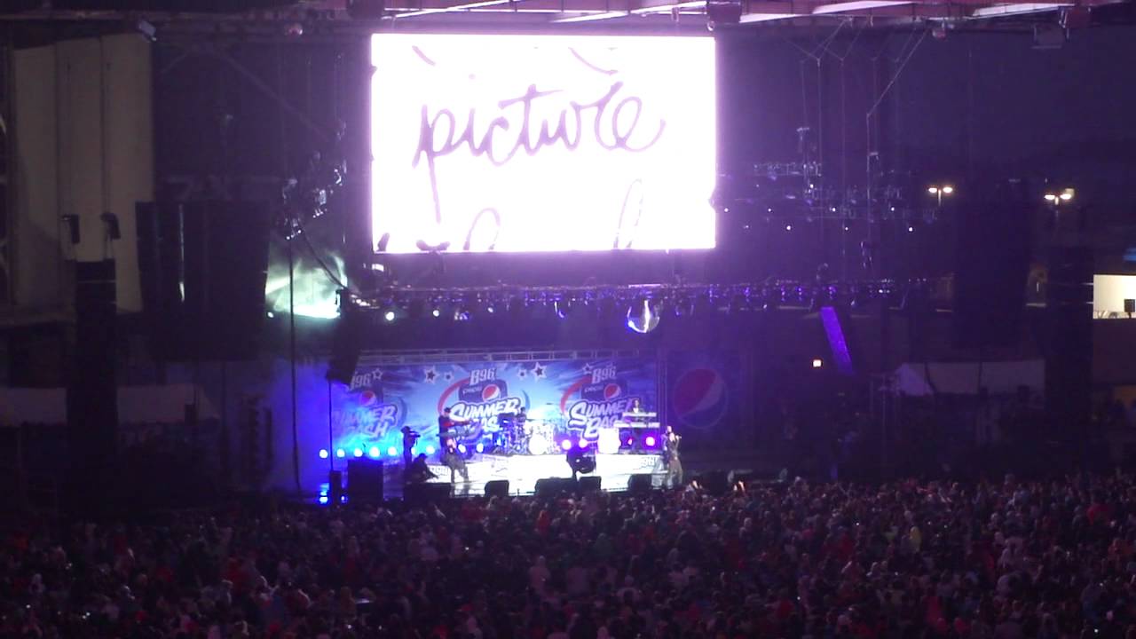 [HD] Joe Jonas Performing 