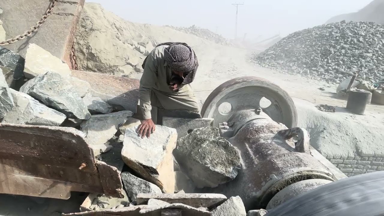 👹”ASMR GiANTJAW👹Rock Stone Crushing🔥 Soothing Sounds Powerful Crushing Sand Crushing☠️#asmrsound 