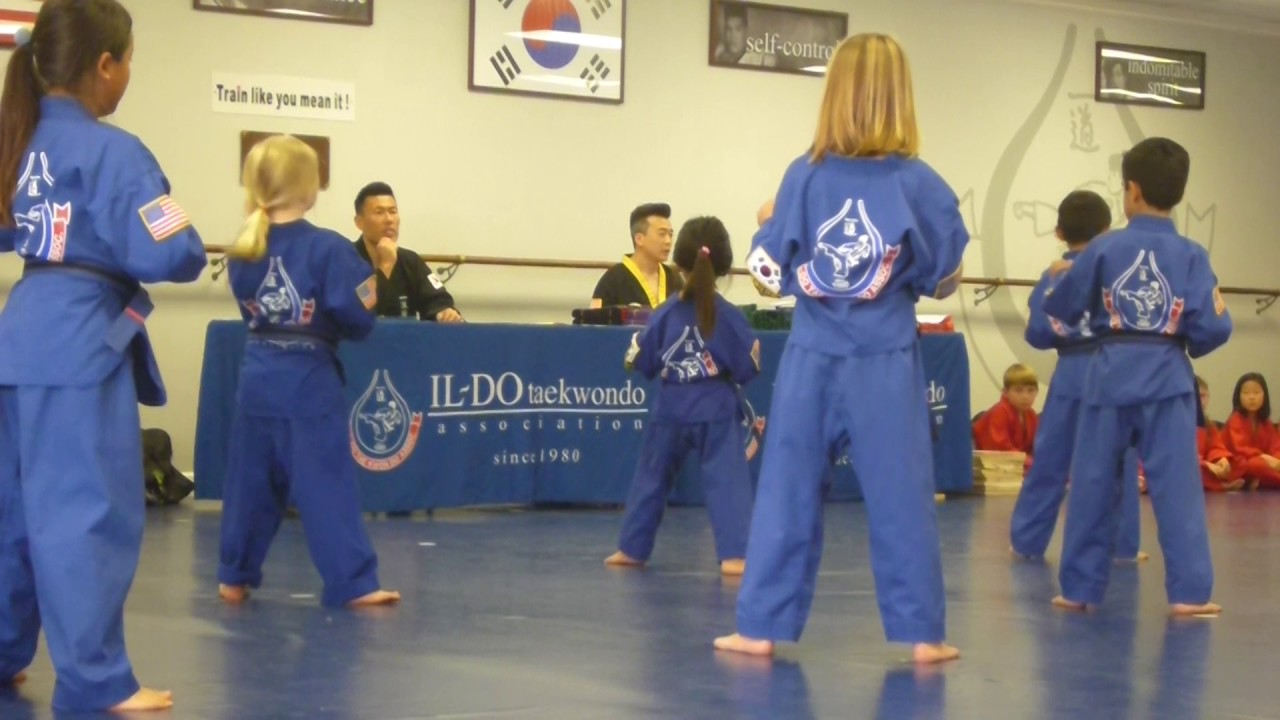 Il Do Taekwondo Irvine Mitzua Plaza Testing Day A step number 2 hook kick