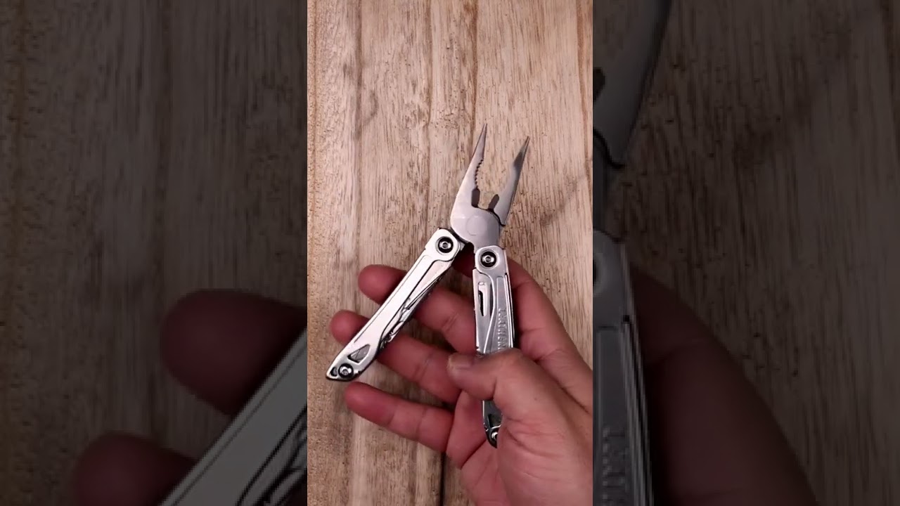 Leatherman Wingman: Multi-tool with spring action pliers.