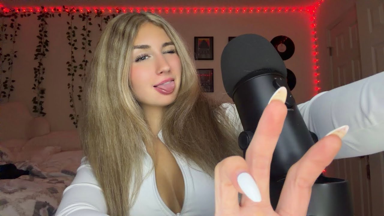 ASMR// TINGLY RANDOM TRIGGERS (MOUTH SOUNDS, SPIDERS CRAWLING UP UR BACK, MIC BRUSHING, ETC)