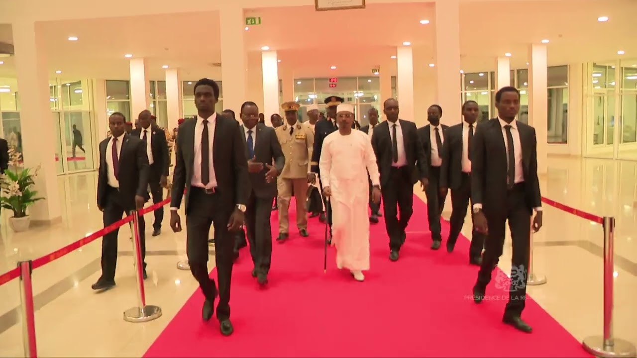 Retour à N’Djaména du Président de la République en provenance de Tripoli en Libye.