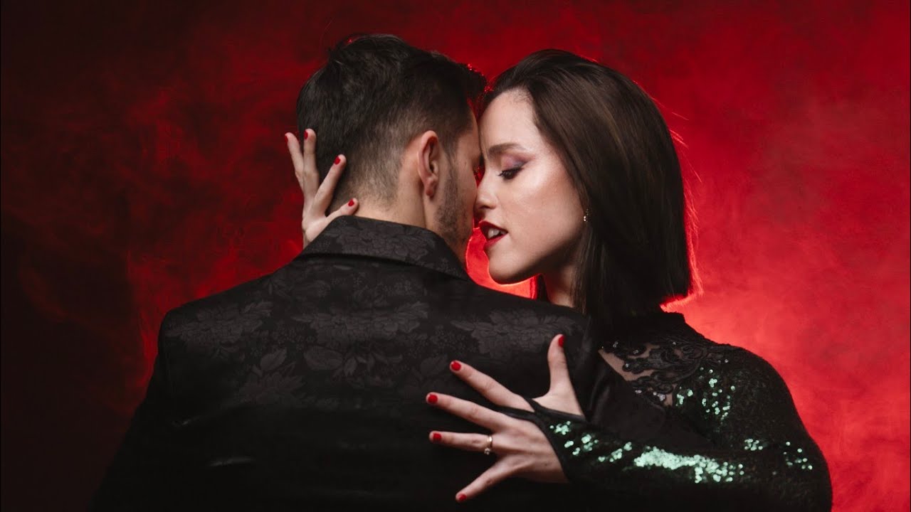 Camila Rocha y Kelvin Cal .  Tango Roberto Goyeneche Mensaje🎶