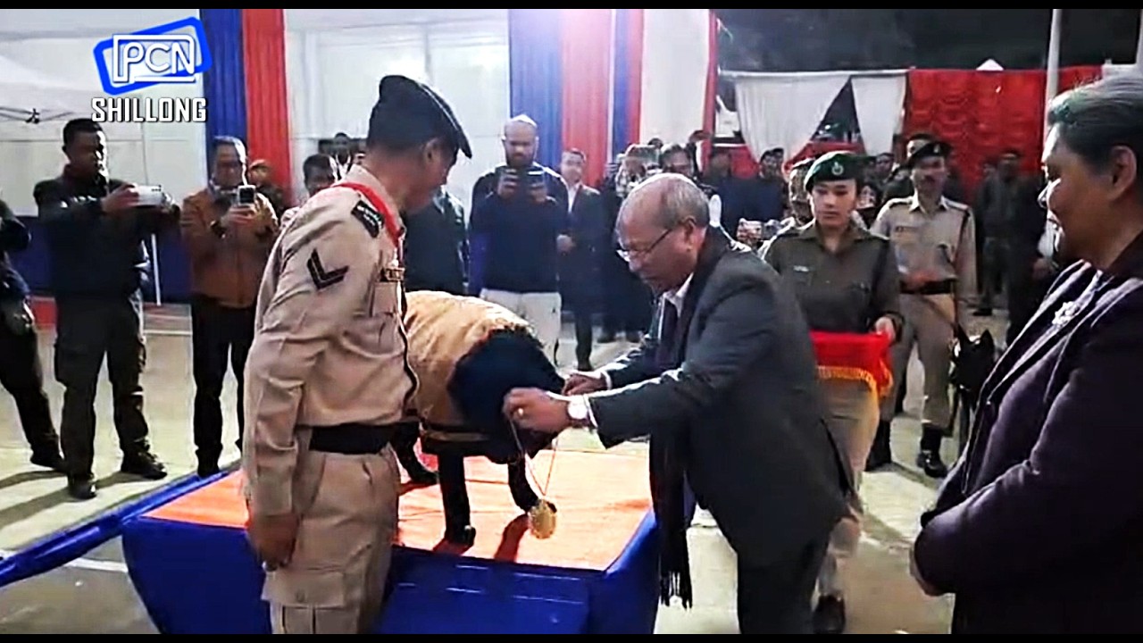 Pdiang ïa ki Ksew Pulit K-9 Unit & Leh Burom ïa ki 2 Tylli kiba Shongthait