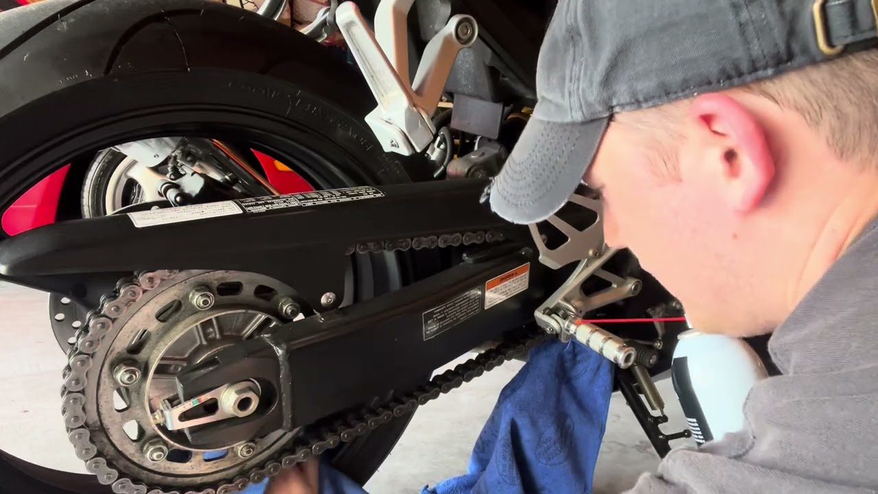 2002 CBR600 F4i Drive Chain Maintenance - Cleaning and Lubrication (How To) 