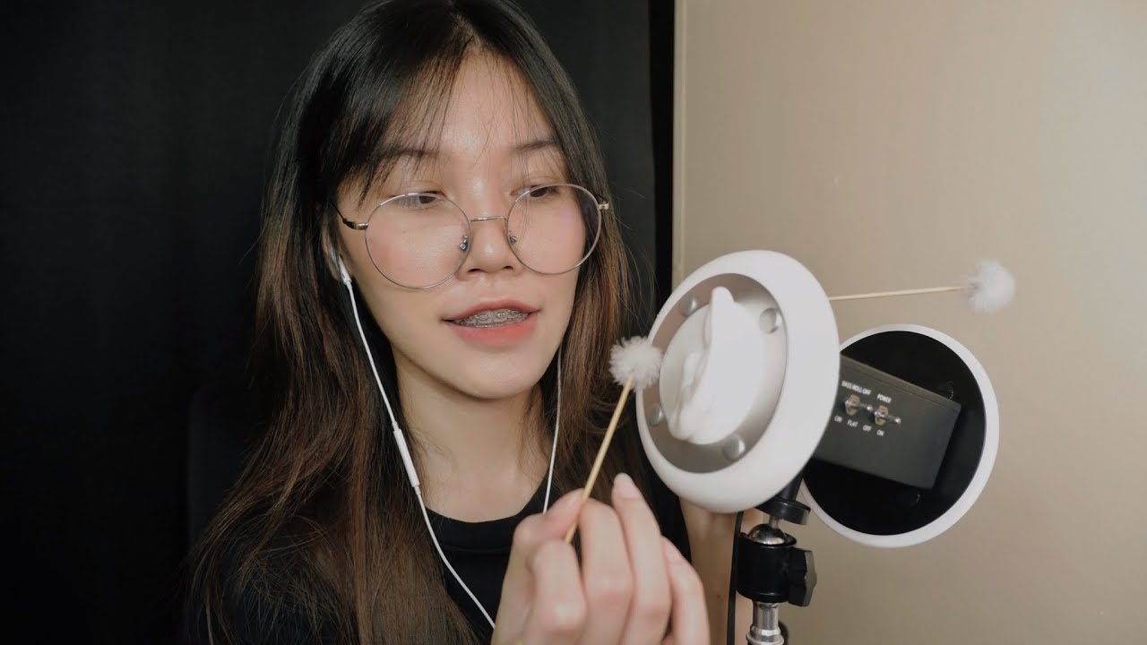 ASMR Fast & Intense Ear Cleaning with Fluffy Ear Pick 귀청소 ( No Talking )