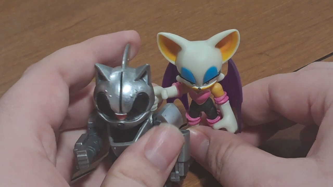 Rouge The Bat vs Mecha Sonic