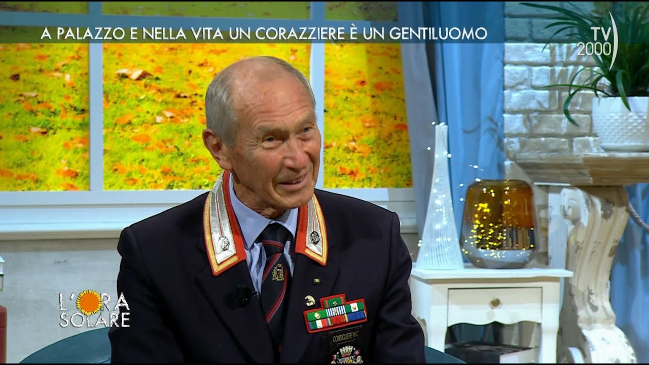 L'Ora Solare - A palazzo e nella vita un corazziere è un gentiluomo