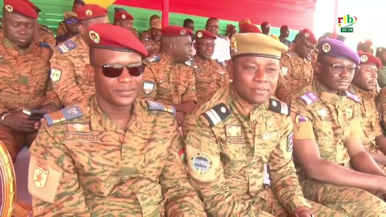 Cérémonie officielle de sortie de 22 élèves officiers pilotes