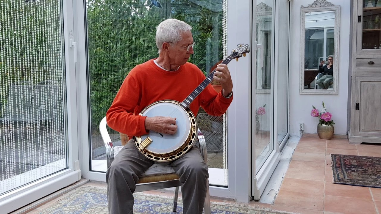G. Amendt testing GIBSON TG 75 tenor banjo