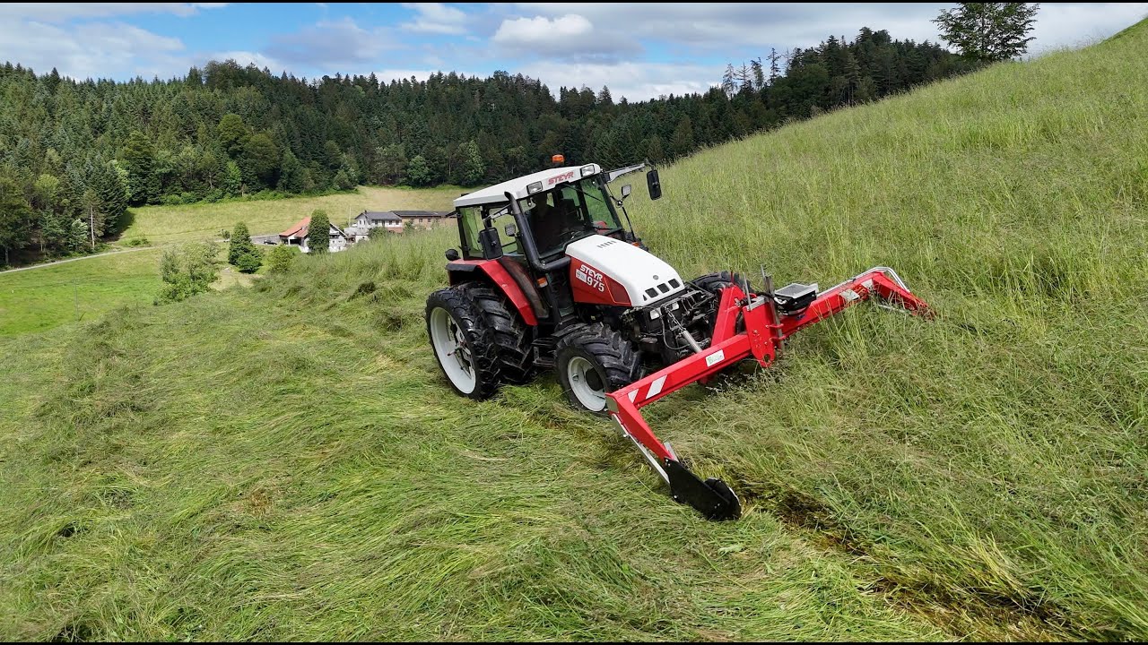 Heu 🇨🇭⛰️ mähen am Hang mit leichtem Mähwerk