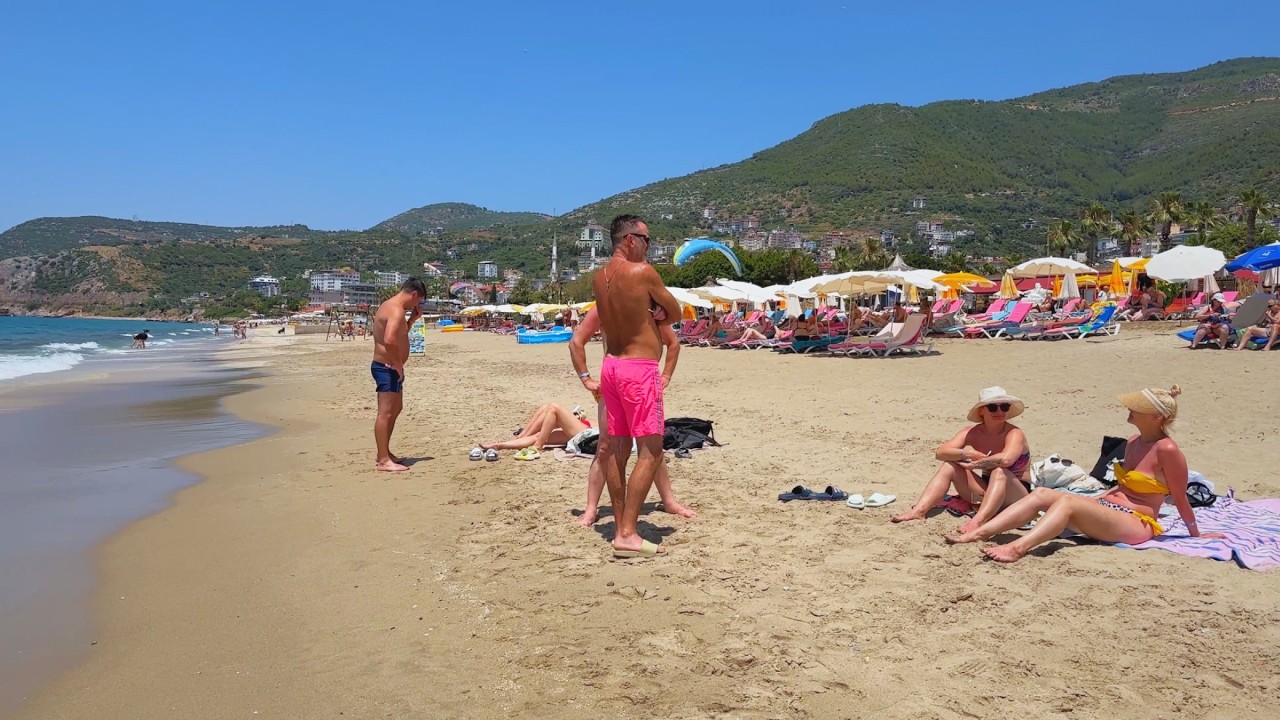 Прогулка по пляжу Клеопатры – Часть 2 🌞🏖️ | Спокойные волны и великолепные виды на пляж 🌊