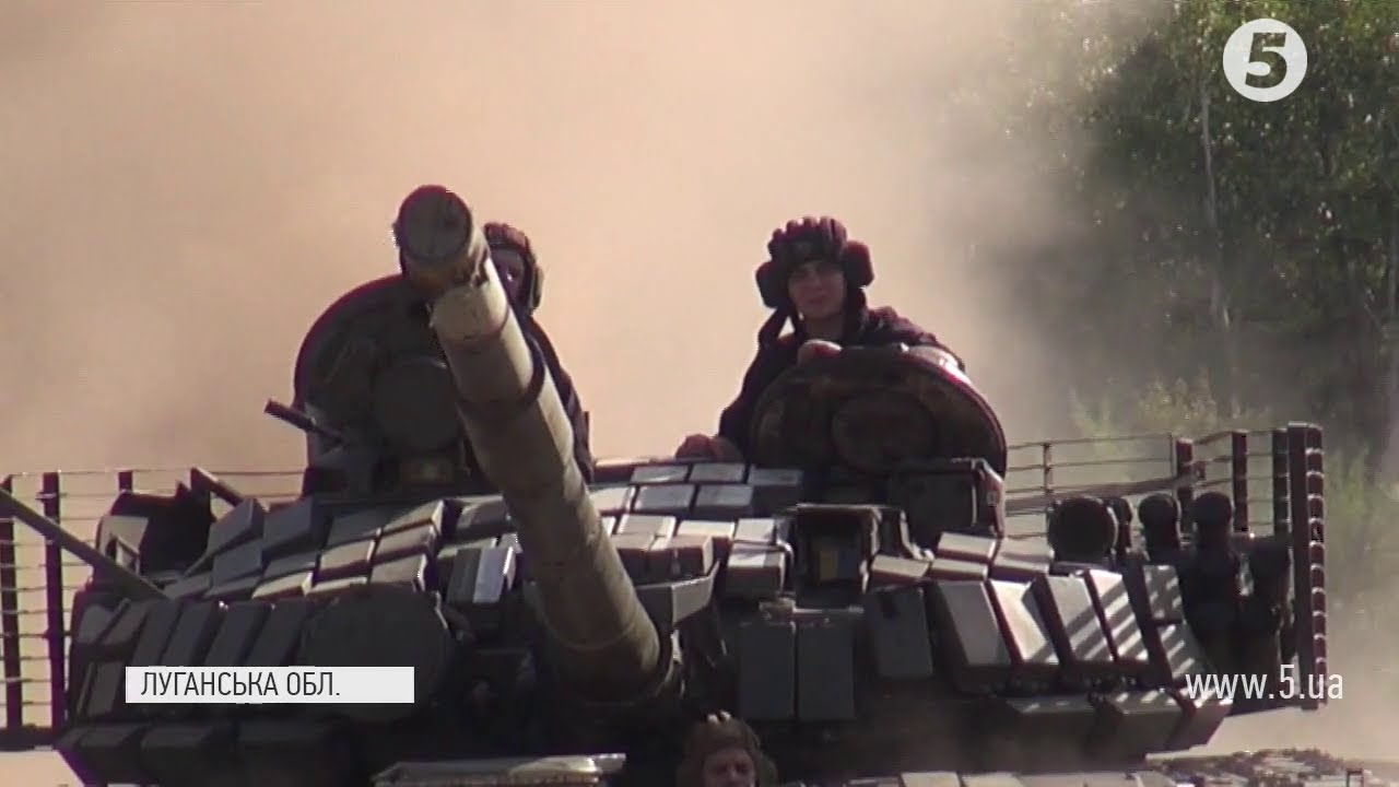 Екіпаж Т-72 облаштували танкодром та продемонстрували свою майстерність