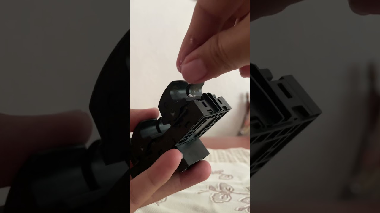 Reparar botón vidrio eléctrico seat Ibiza 2018