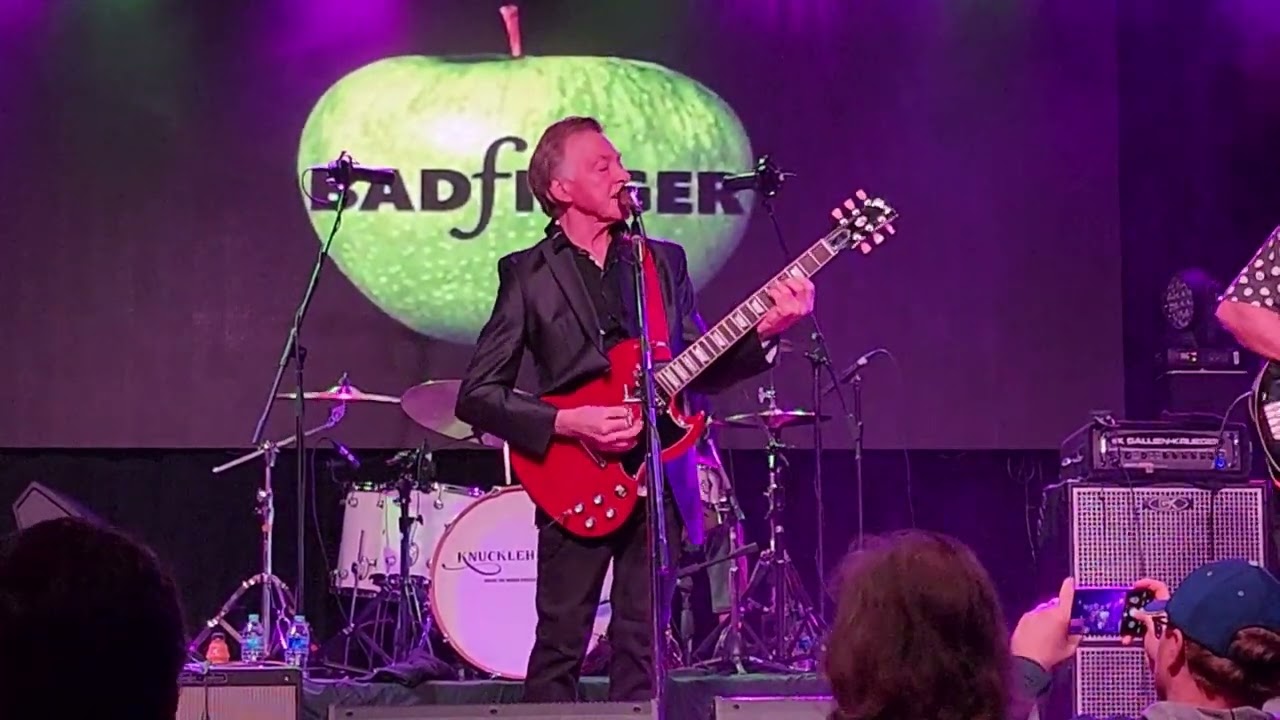 Long, Long Way Back Home - Badfinger (featuring Joey Molland) 2/28/2023