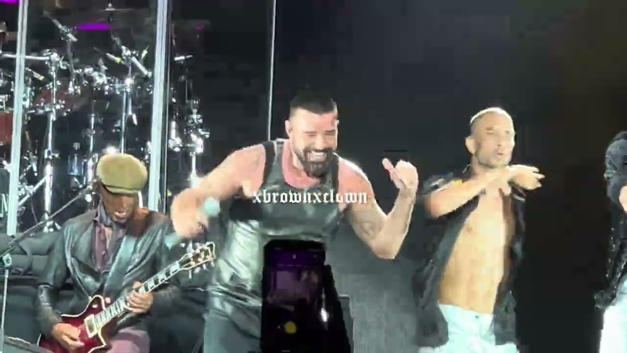 Ricky Martin - Shake Your Bon Bon (2024.06.08 LA Pride)