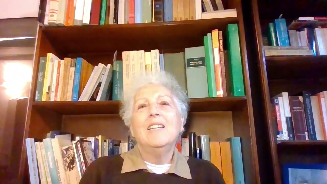 Elena davanti al cavallo