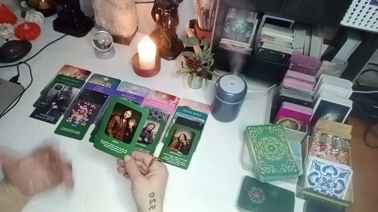 Aklındaki kişinin ❤️‍🔥 aklından neler ve kalbinden neler geçiyor ❤️‍🔥 genel kolektif tarot açılım 💫