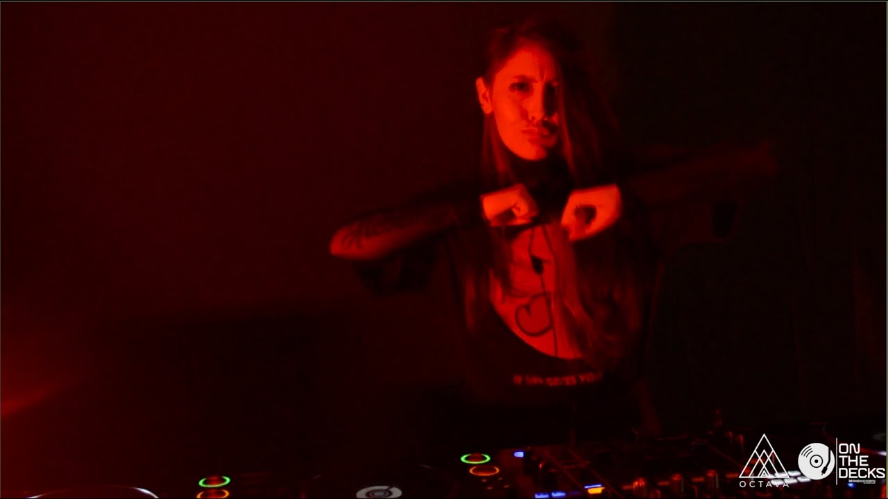 ON THE DECKS POWERED BY OCTAVA - ALEJA VARGAS