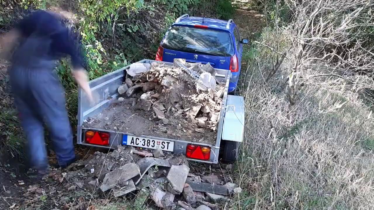 Prva tura šuta, čišćenje dvorišta a pravljenje puta