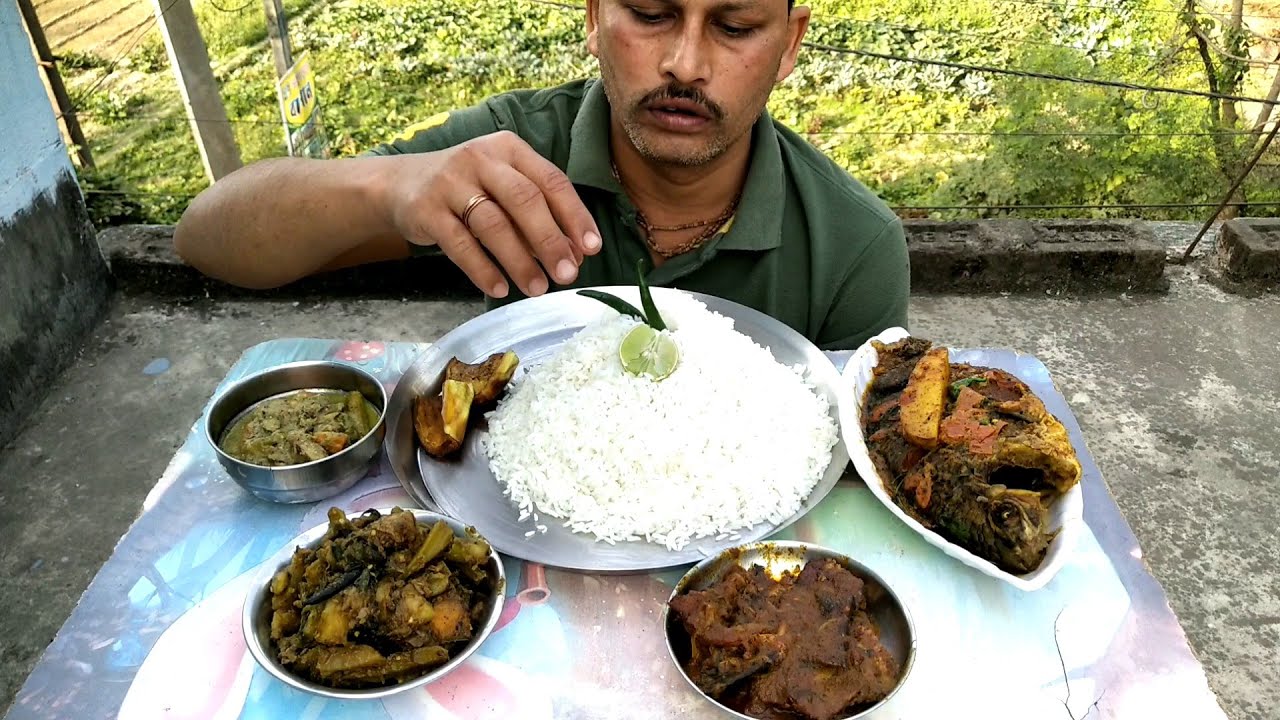 Bumper Eating Show | Prachur Bhaat Sange 750 Gram Ojoner Lilontika Mach | Vetki Macher Kantar Jhal