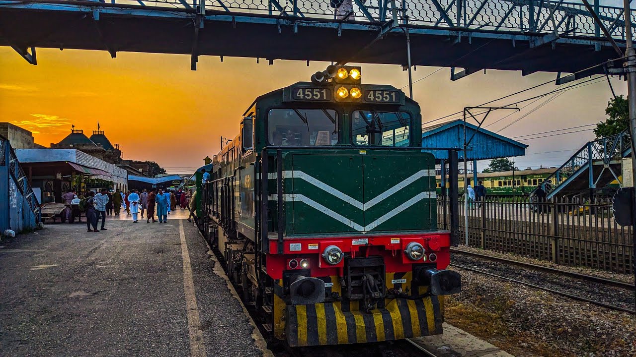 Today railfanning at Rawalpindi railway Station | Great Duniya PK 