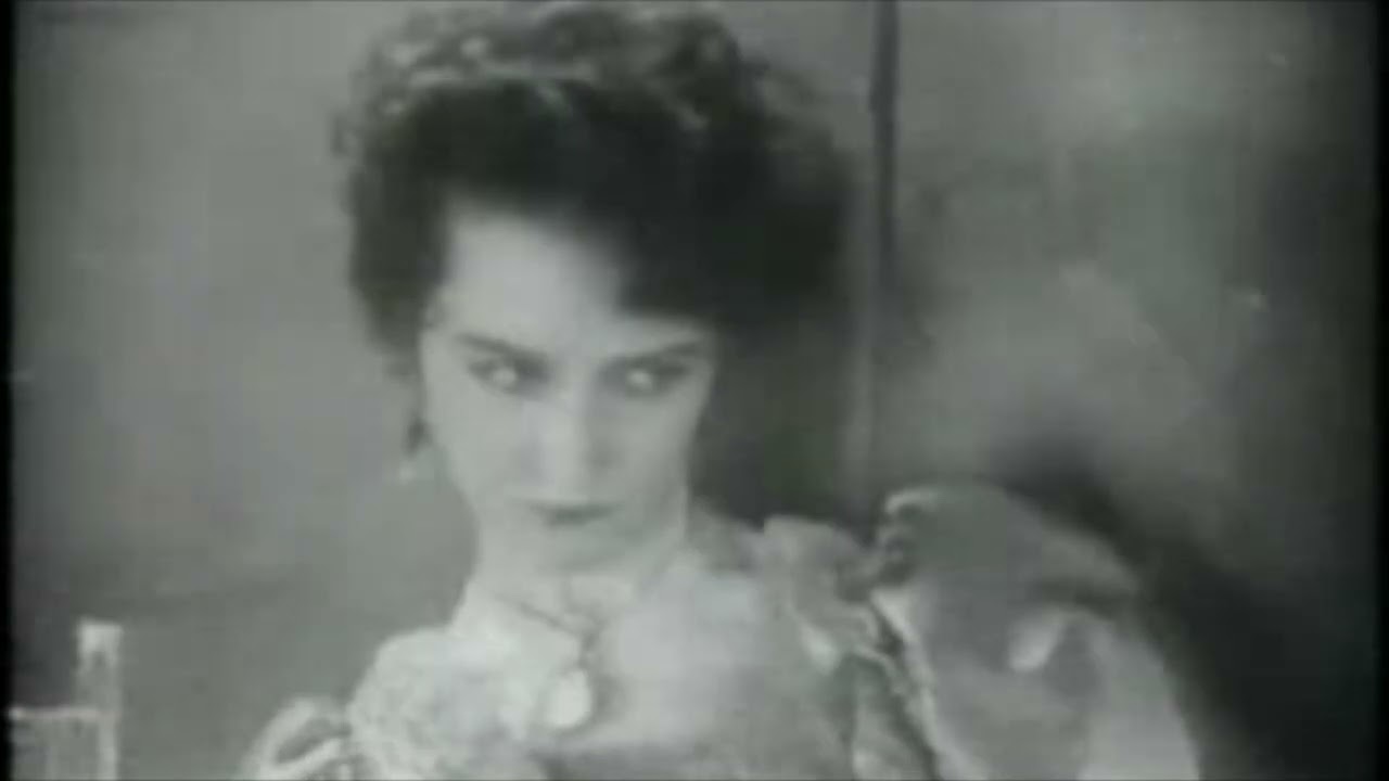 Tadeusz Video 8 - Love Is All Around