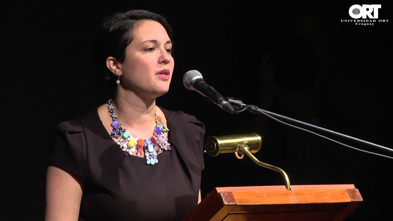 Discurso de Romina Gleizer, Graduada de la Licenciatura en Diseño Gráfico - 21/05/15