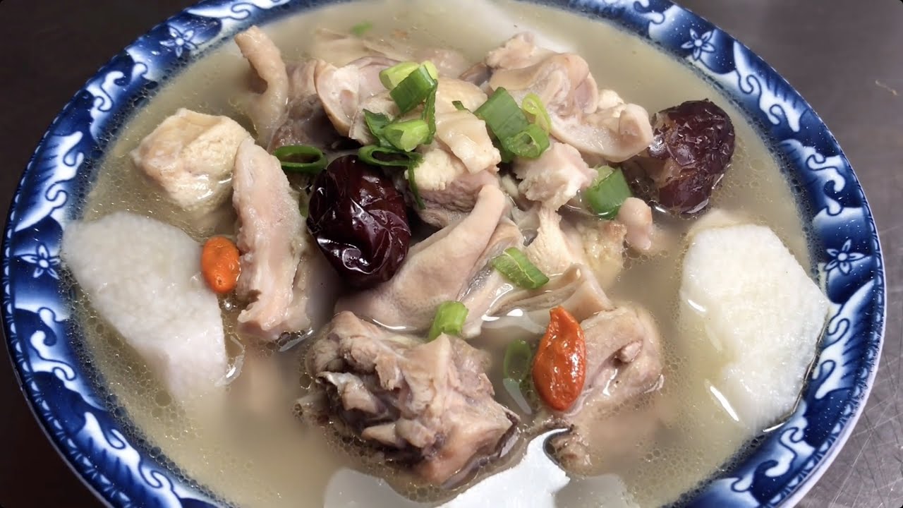 廚師長教你：“豬肚雞湯”的家常做法，湯鮮味濃，老少皆宜的一道家常菜