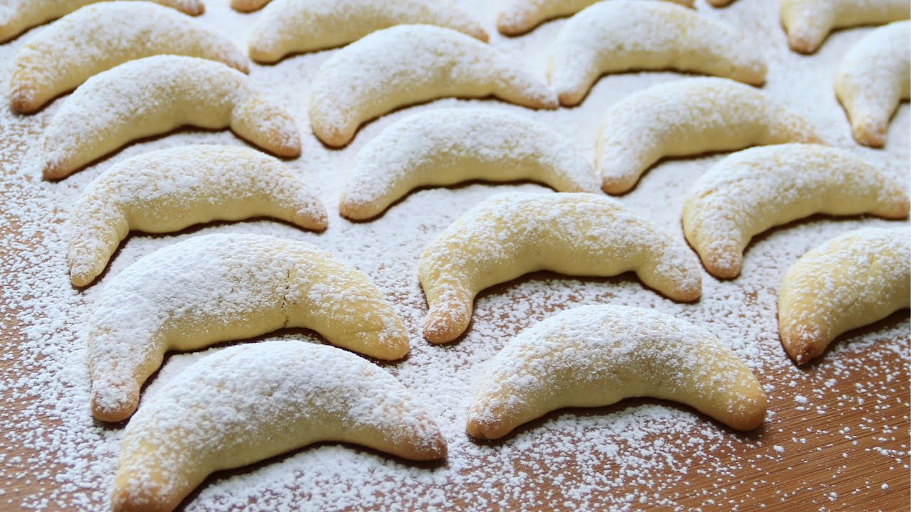 The Only Vanillekipferl Recipe You’ll Ever Need!
