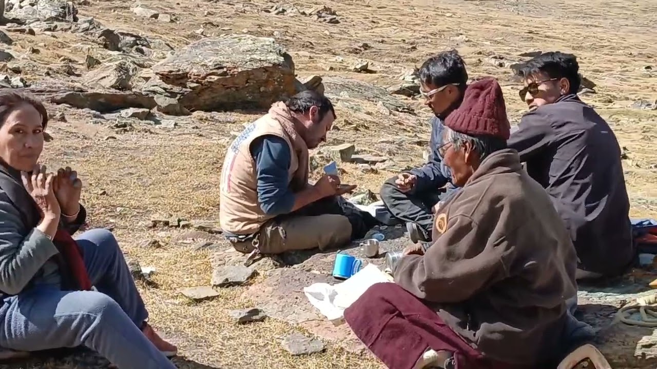 Zangskar Ralakung........ #talking #havingfun #mountains #beautifulview #animals#travel 