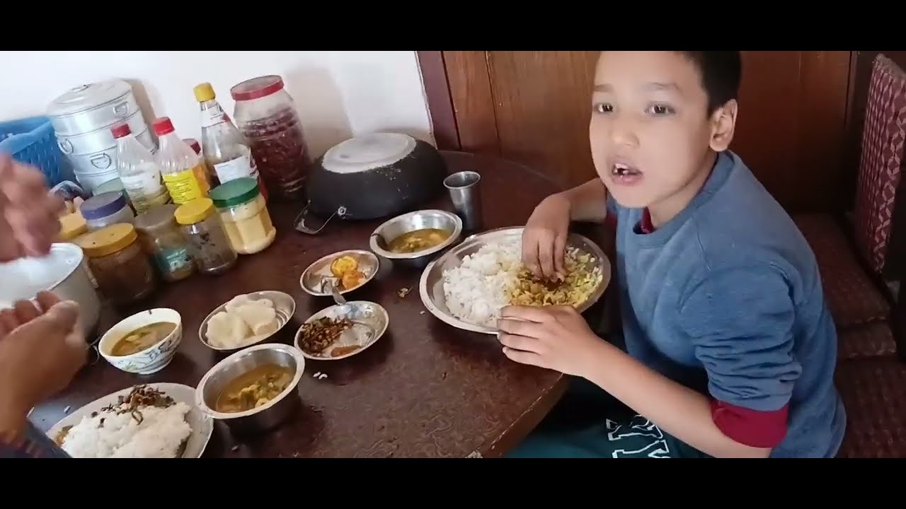 करेसाबारी र घरको काममै दिनभरि व्यस्त #new #yt  #dailyvlog #familyvlog #village #villagerlifestyle 