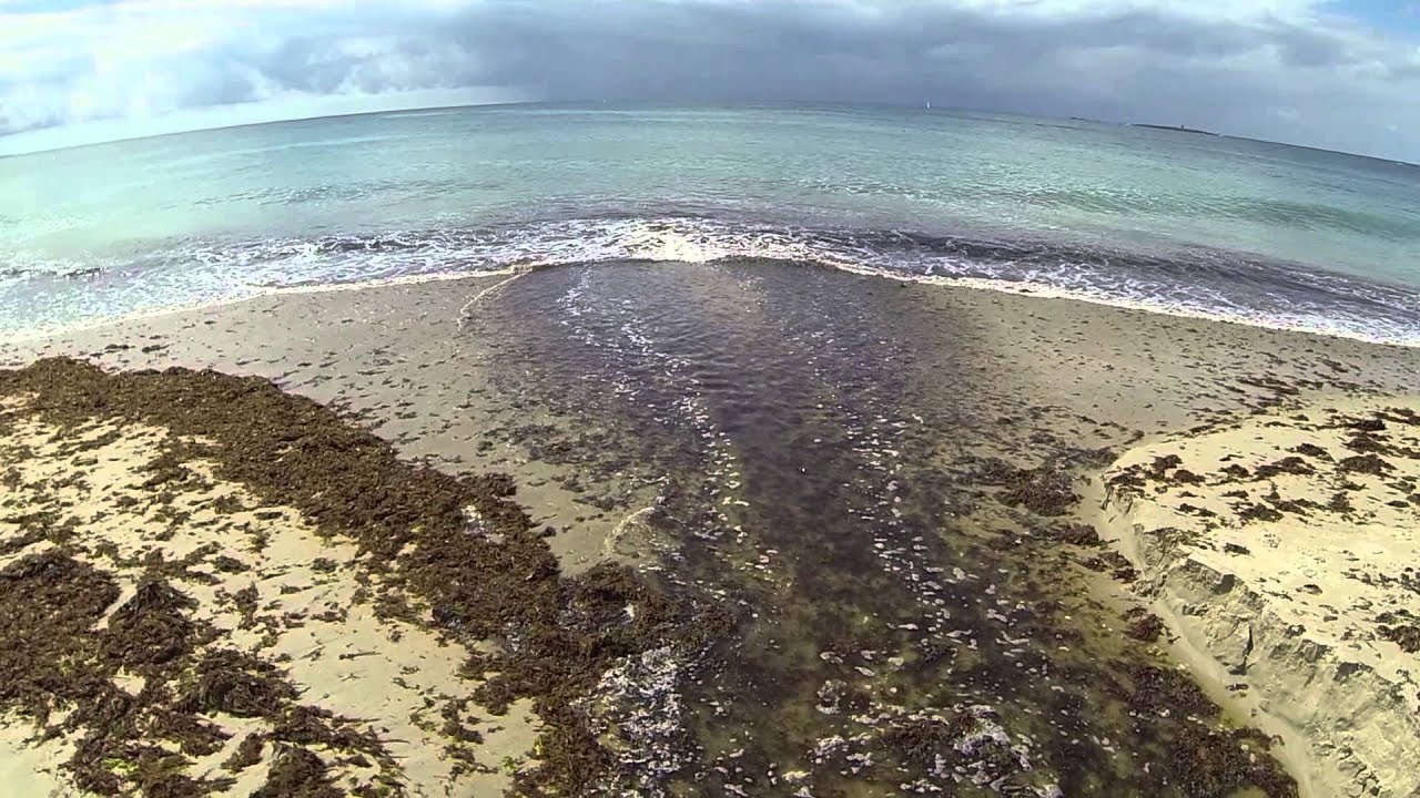 Raguenez & Plage de Tahiti (Névéz) by Drone