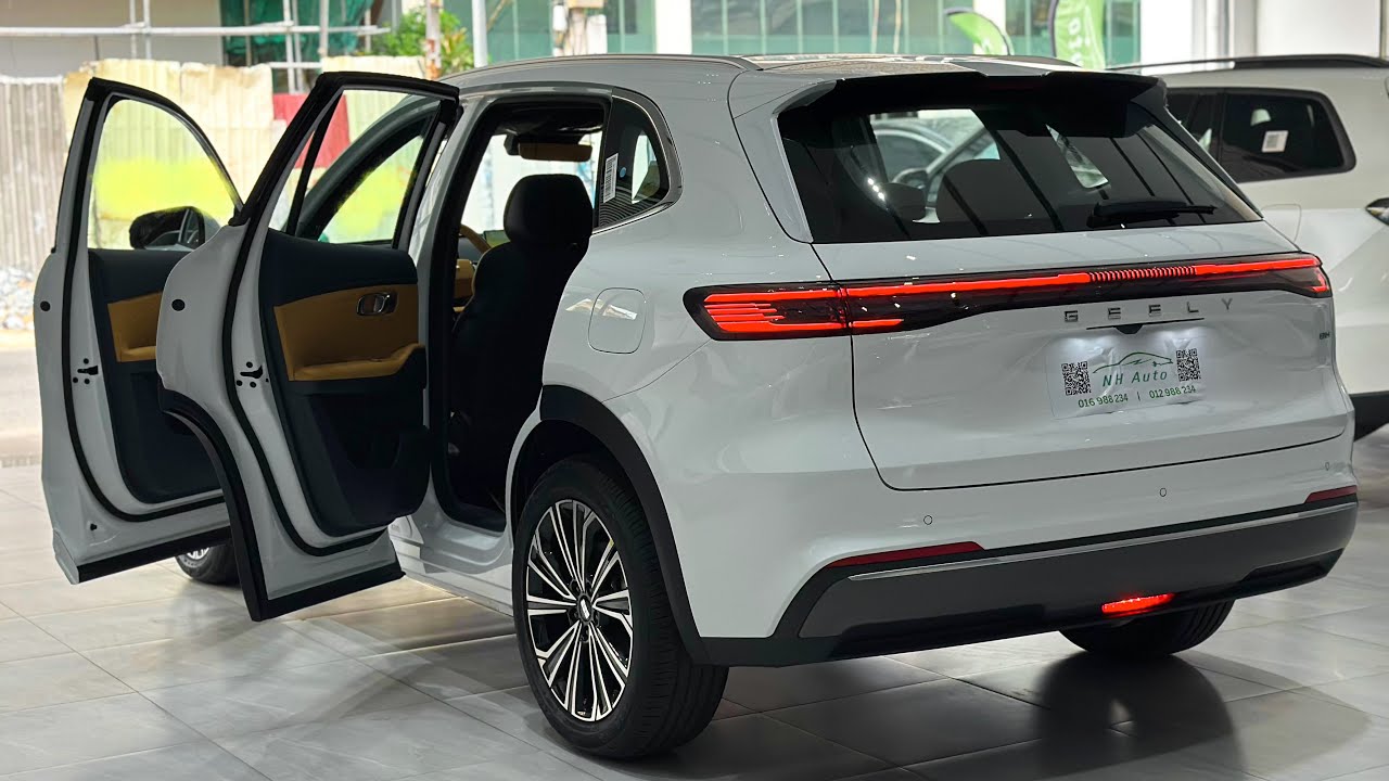 2025 Geely Galaxy Starship 7 EM-i - Luxury SUV - Review Exterior interior 