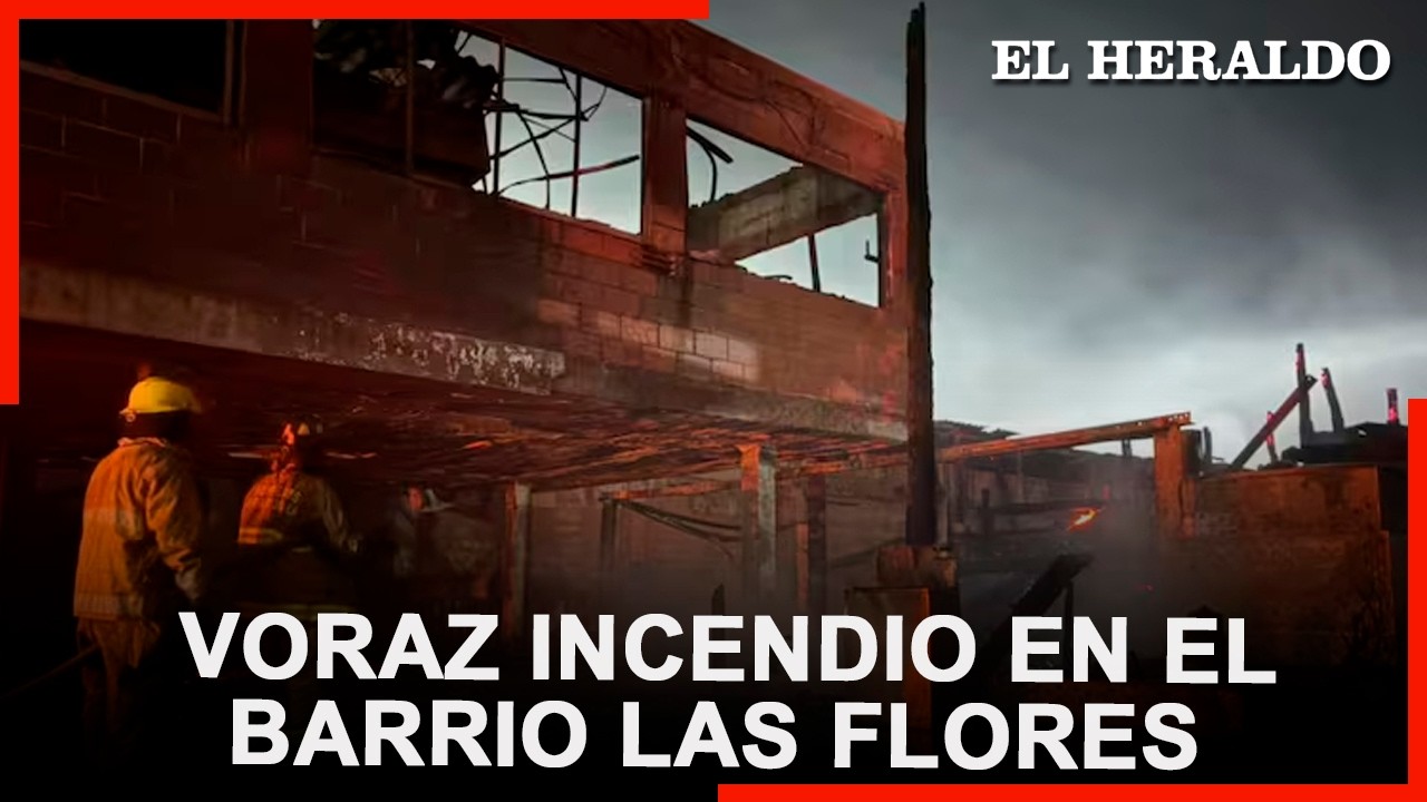La noche en que el cielo del barrio Las Flores se tiñó de un rojo apocalíptico