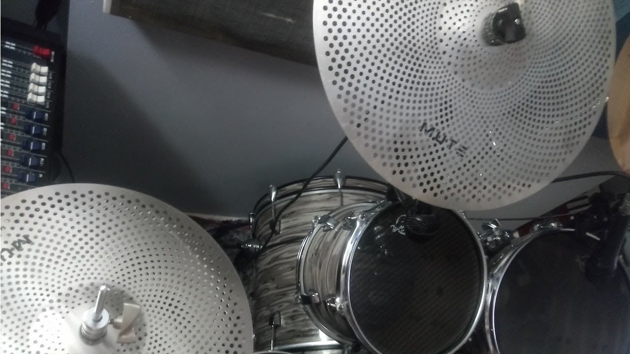 Teste de isolamento Studio peles mudas e pratos low volume