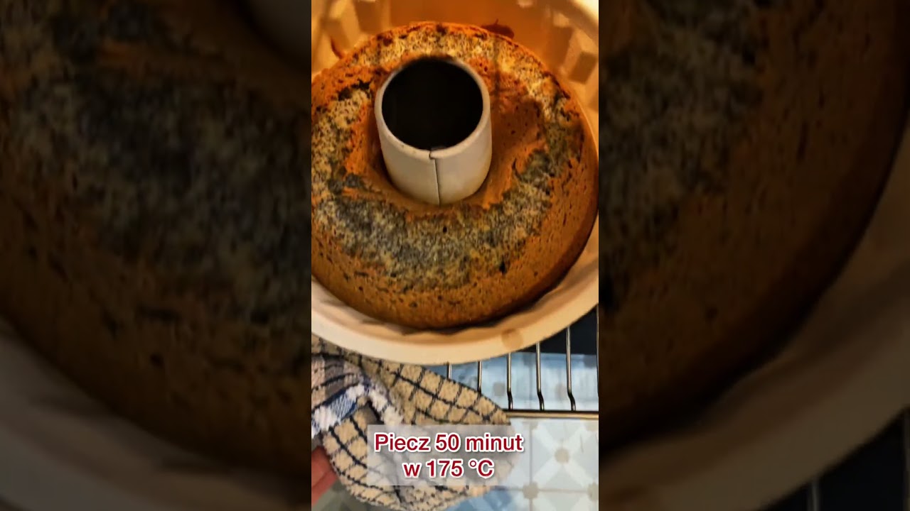 Wielkanoc pachnie makiem i puszystą babą makową