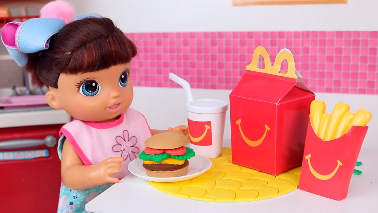 BABY ALIVE DUDA FAZ LANCHE DO MC DONALDS!