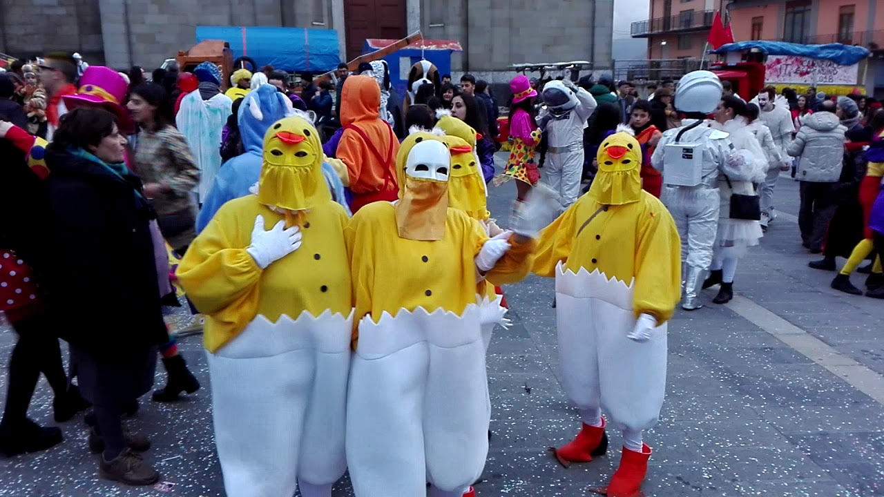 Enzo Gridà SFilata e arrivo in piazza Carnevale 2018 9