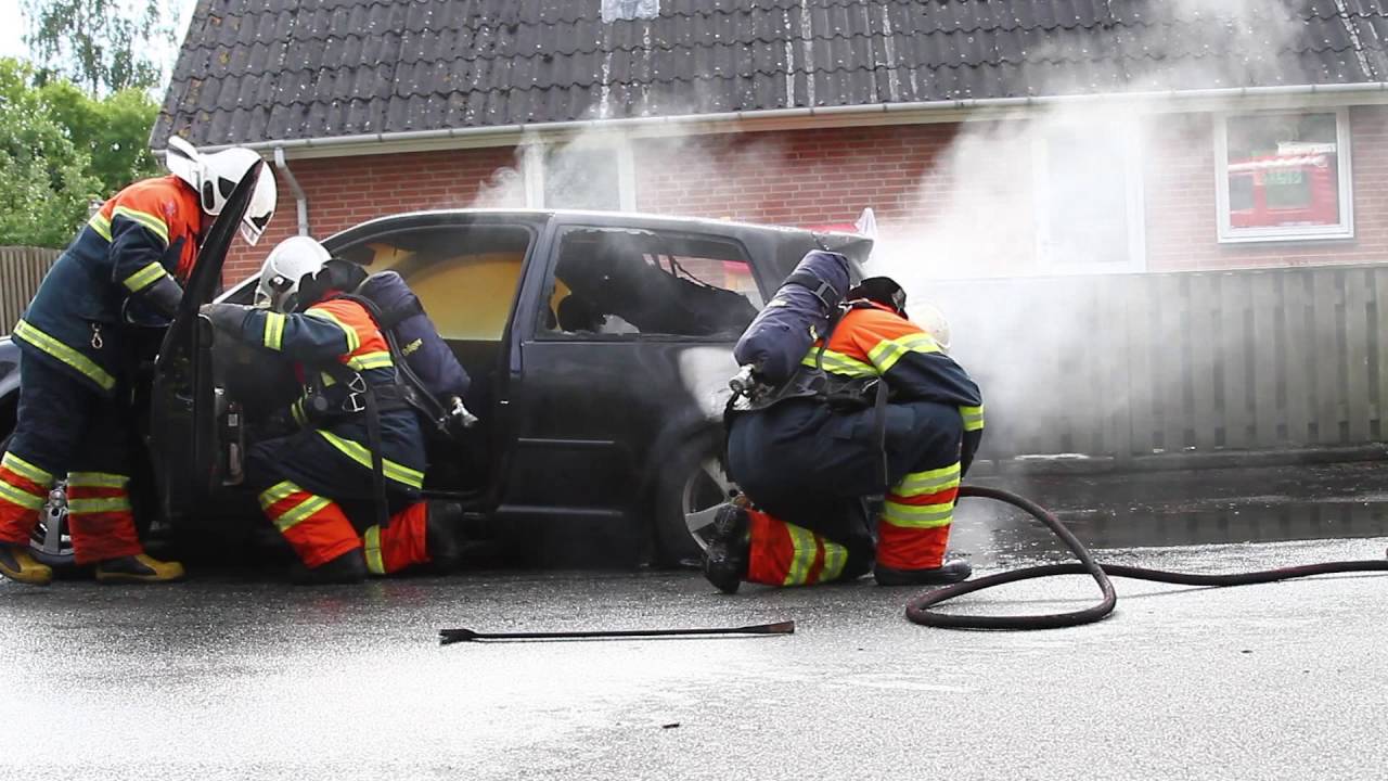Bilbrand i det fri på Solvænget i Jyderup   190716