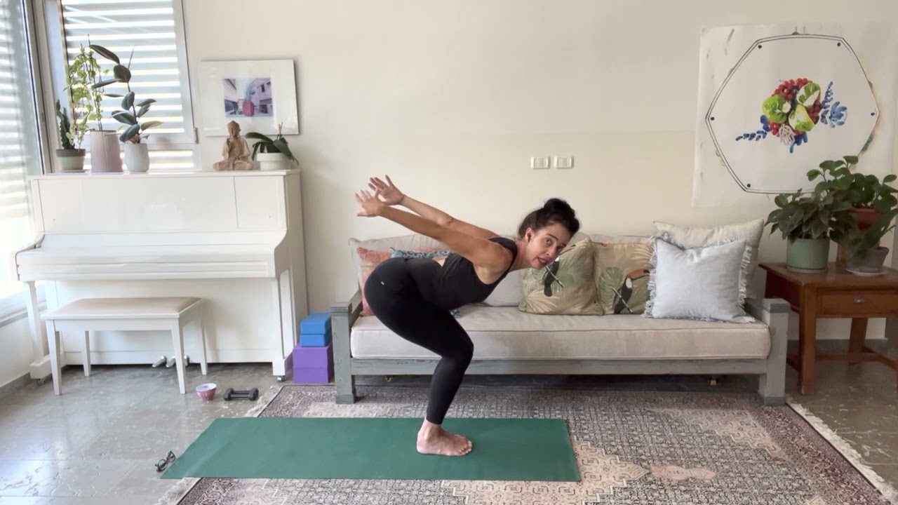Ouvi Lifshitz - Vinyasa Yoga - a simple practice 1