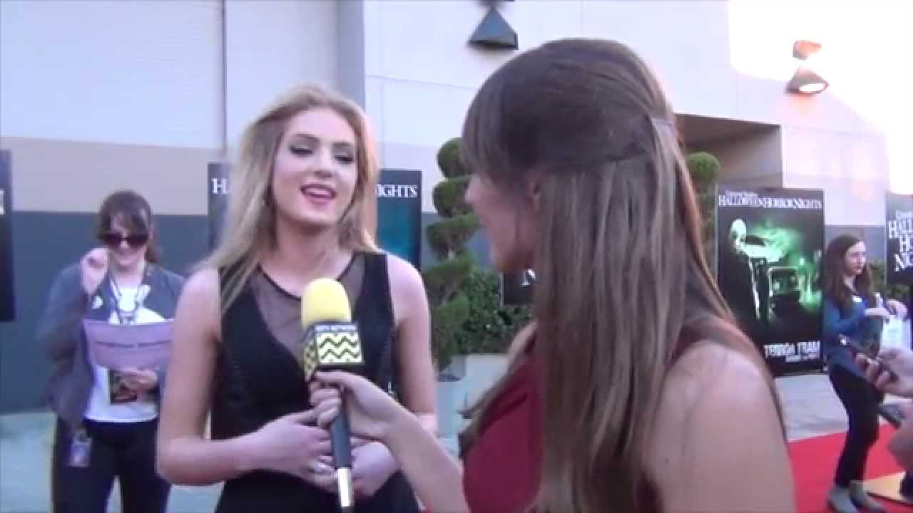 Saxon Sharbino @ Universal HHN 2015